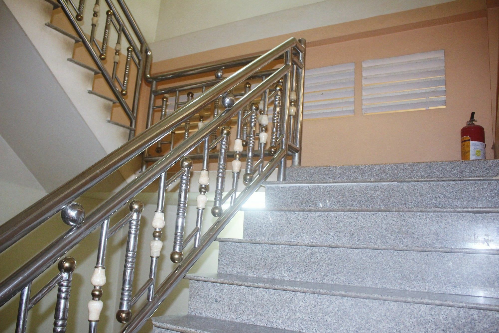 Shang Hai Guesthouse Battambang Luaran gambar